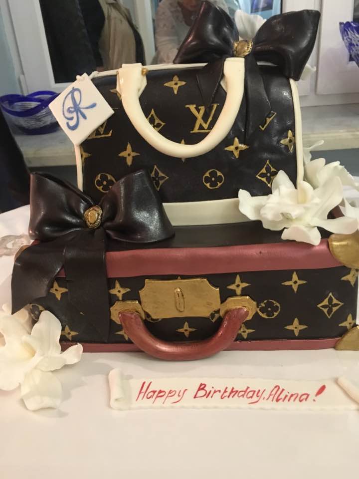 Алла Пугачева оторвалась на дне рождении подруги 